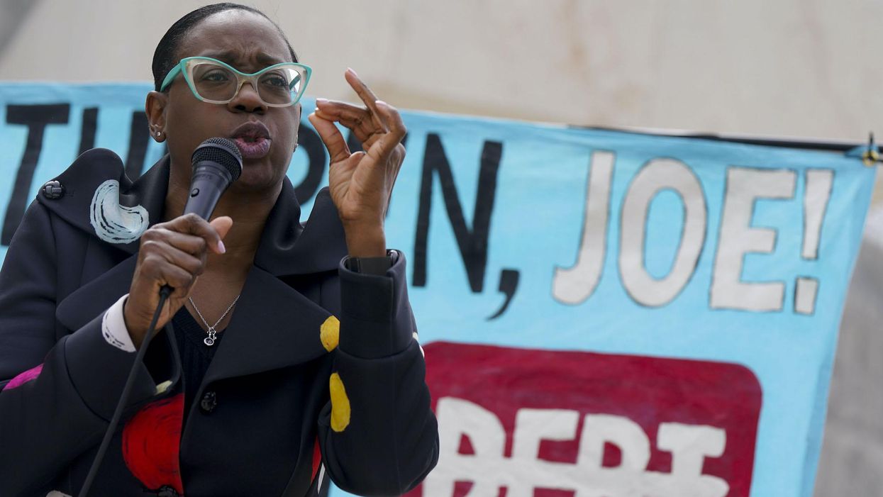 Failed progressive candidate tries to poll her followers on college loan forgiveness, and the results are embarrassing