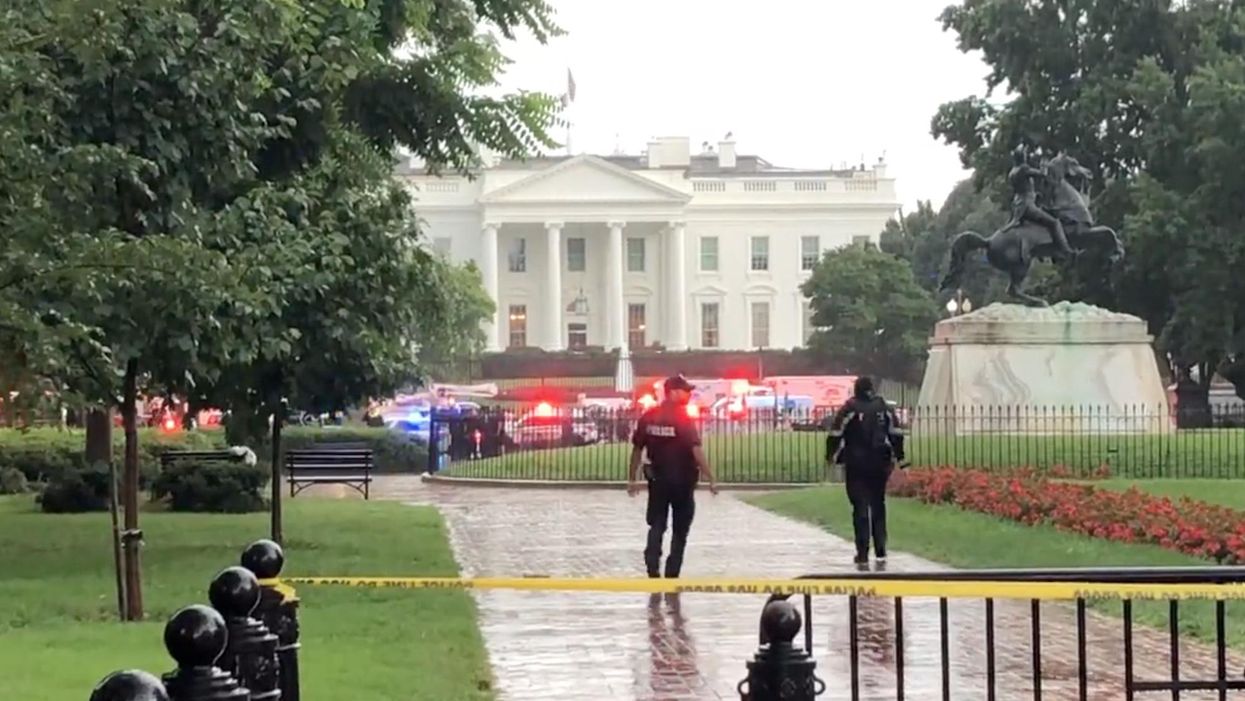 Lightning strike in front of the White House leaves four people with life-threatening injuries