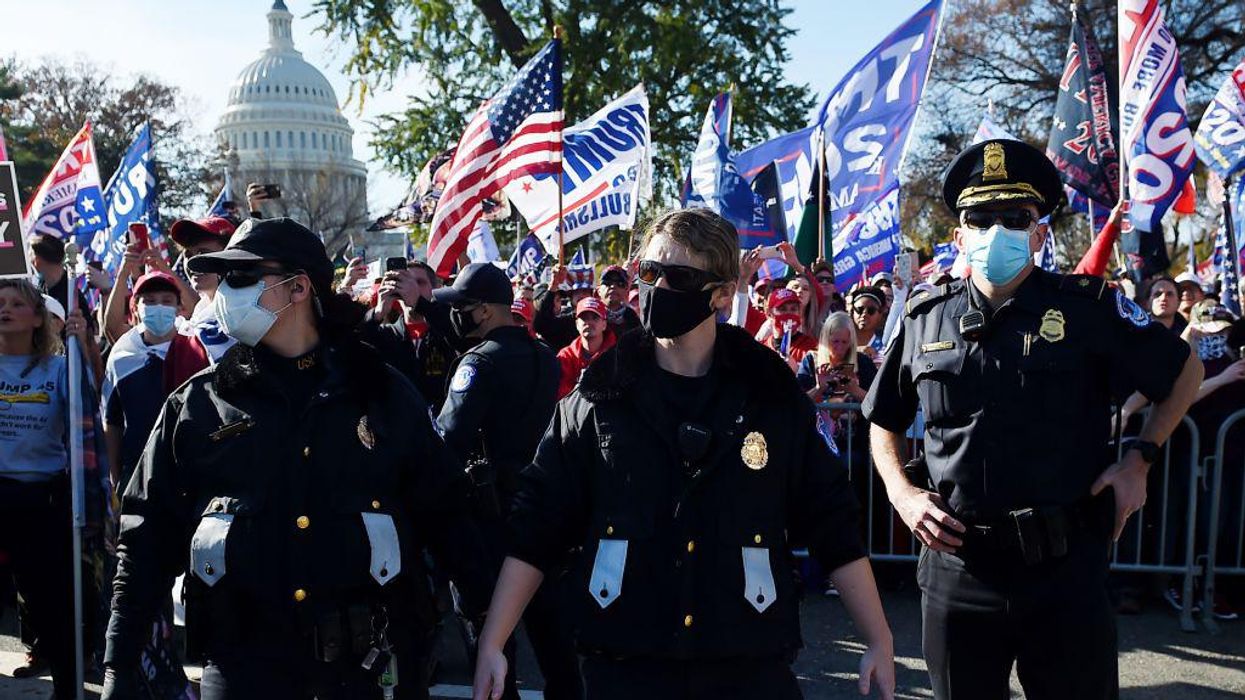 Dem congressional staffer poses as FBI agent at Trump rally, leads Secret Service on chase in DC, steals $80,000, gets arrested in Georgia after T-shirt tips off law enforcement