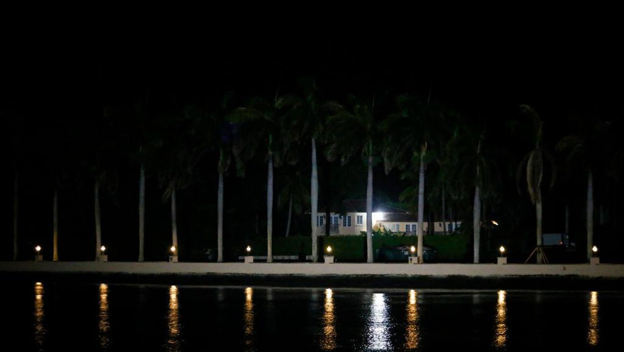 New details emerge about Trump raid — and 'it doesn't look good for the FBI'