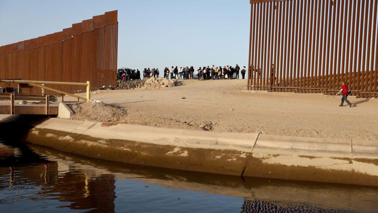 Arizona starts filling border wall gaps with shipping containers. State no longer waiting on the federal gov’t