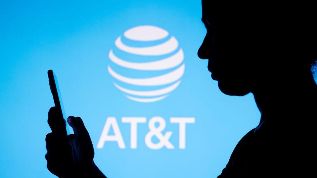 Wireless phone carriers keep your location data for years, provide it to police