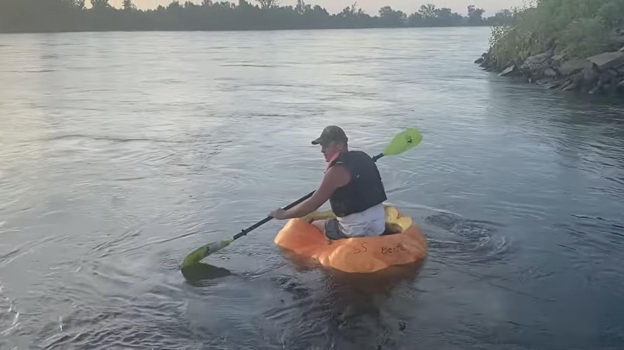 60-year-old Duane Hansen may have squashed previous record for longest journey by pumpkin boat