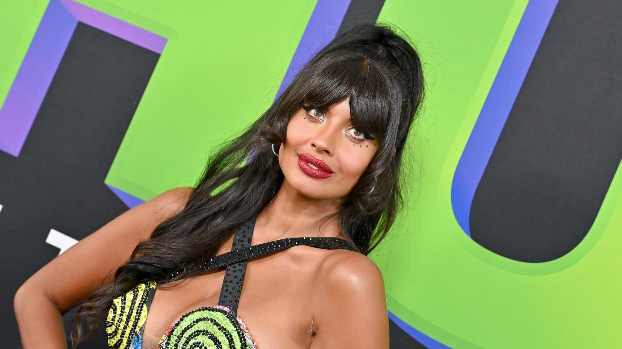 Actress Jameela Jamil starts a Twitter trans war after misgendering someone who insulted her