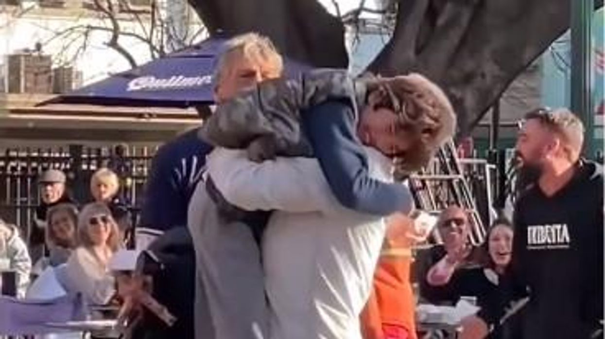 Heartwarming video: Strangers in Argentina come together as a community to help lost boy find his dad