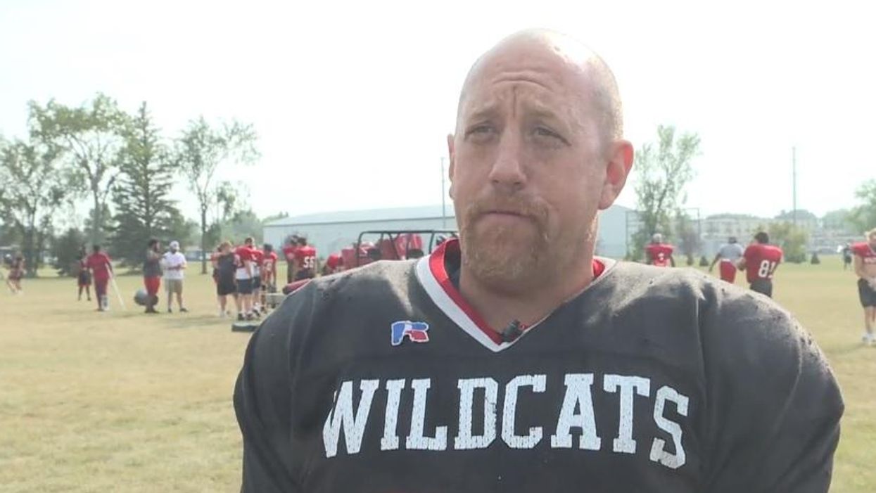 'I’m living life to the fullest': 49-year-old man joins college football team