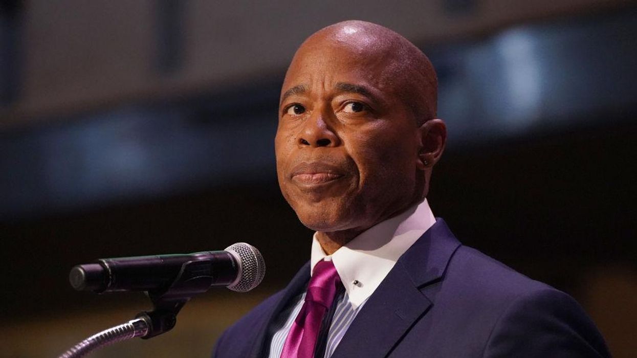 NYC mayor threatens legal action against Texas for migrant buses