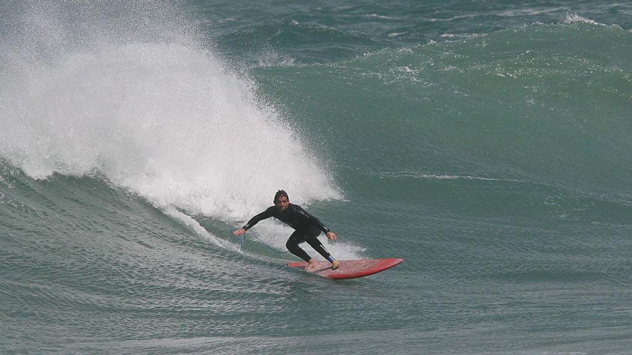 New tool helping those with prosthetic arms take up surfing