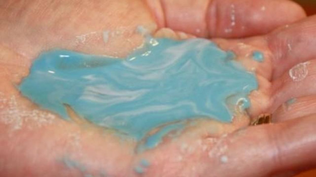 4 warning signs of dementia. (#2 is scary)