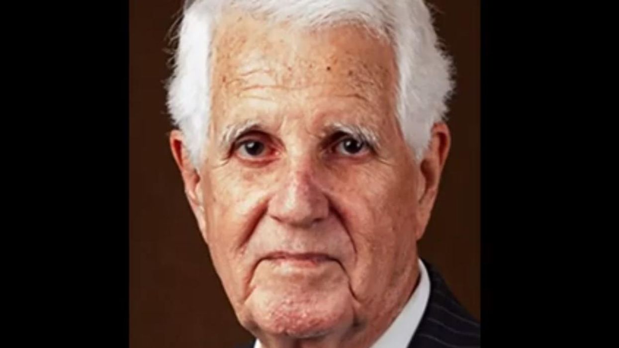 90-year-old retired Kentucky judge, who once hired Sen. Mitch McConnell, dies in house fire after 'heroically' rescuing his wife