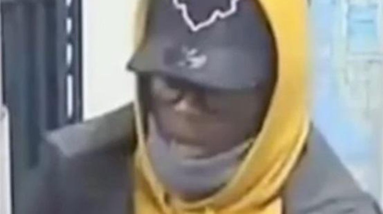 Another subway attack: New York police search for violent criminal who pushed passenger onto tracks for no apparent reason