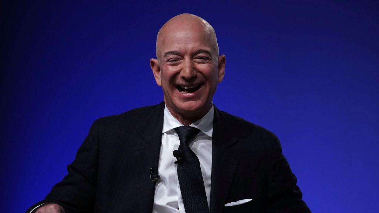 Report: Amazon to deliver pink slips to nearly 10,000 employees before Christmas