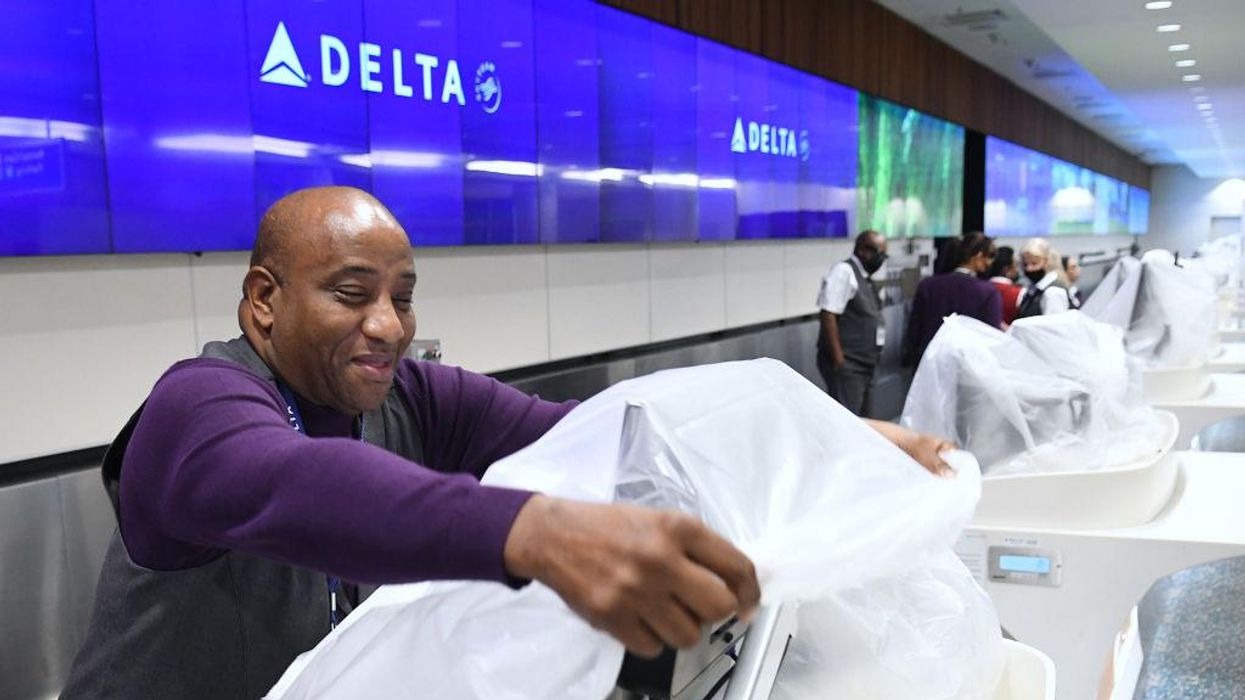 Let them eat cake: Delta Airlines announces that Sky Club members will no longer be able to use Sky Club lounge if they fly economy