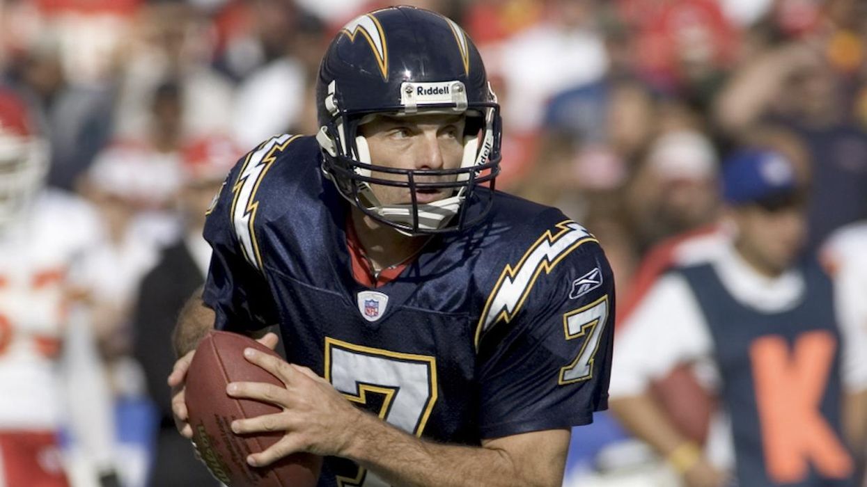 Leftists pile on legendary QB for daring to introduce longtime friend Republican Herschel Walker before his concession speech