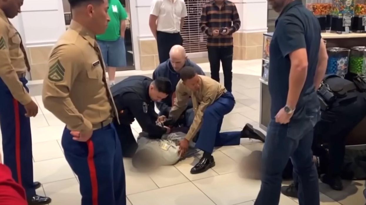 VIDEO: Smash-and-grab crooks learn quickly that targeting jewelry shop next to Marine recruiting office was a really bad idea