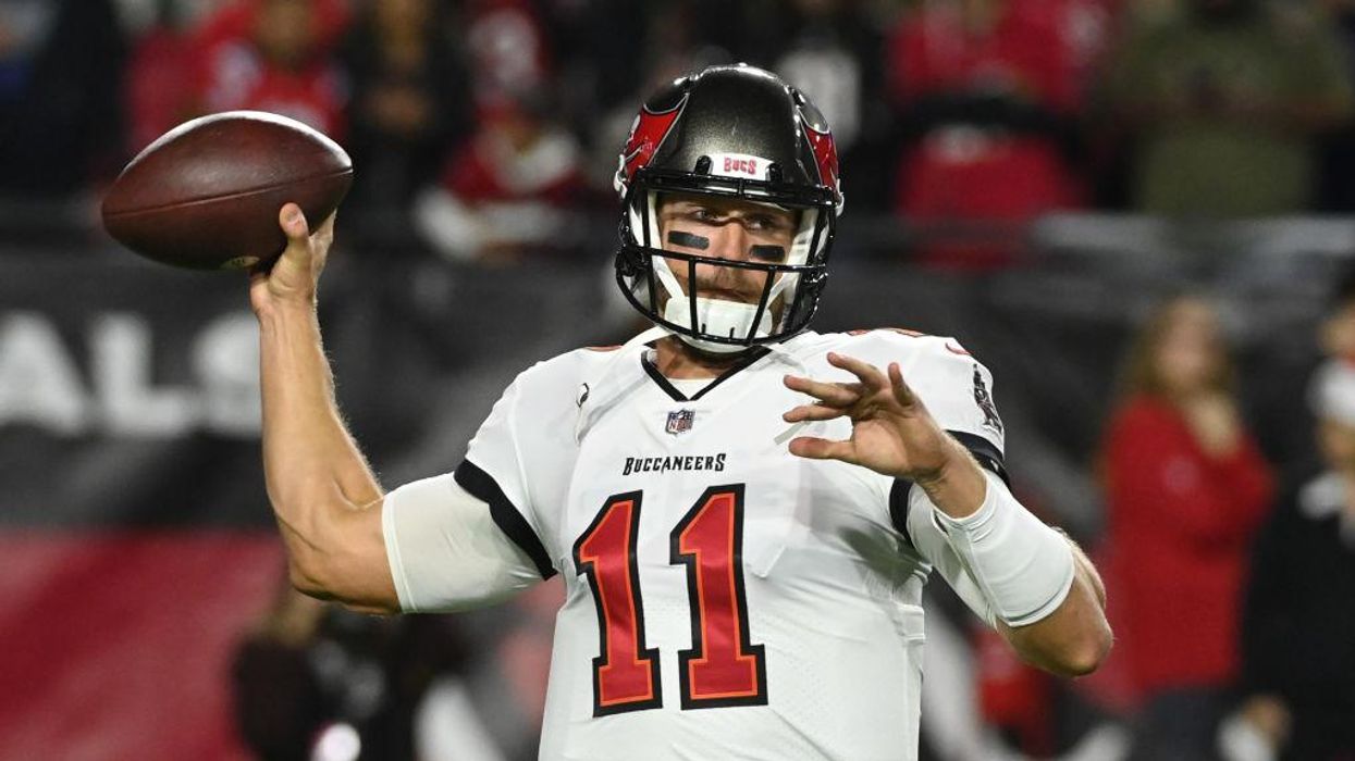 NFL quarterback reportedly rescues family involved in helicopter crash on his jet ski