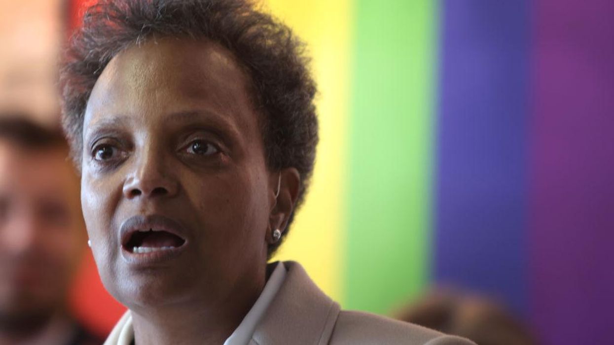 Chicago mayor's campaign asks public school teachers to tell students about volunteer program