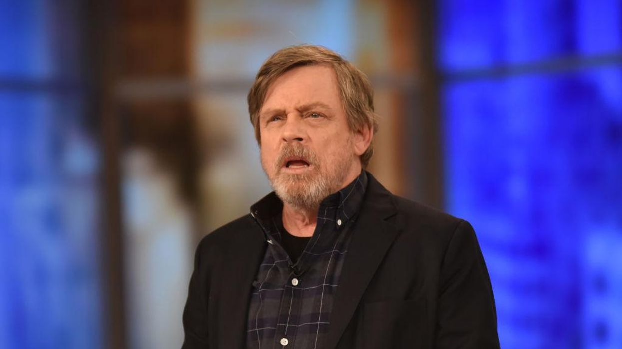 Leftist 'Star Wars' actor issues explanation on why he 'liked' JK Rowling's response to a transgender critic