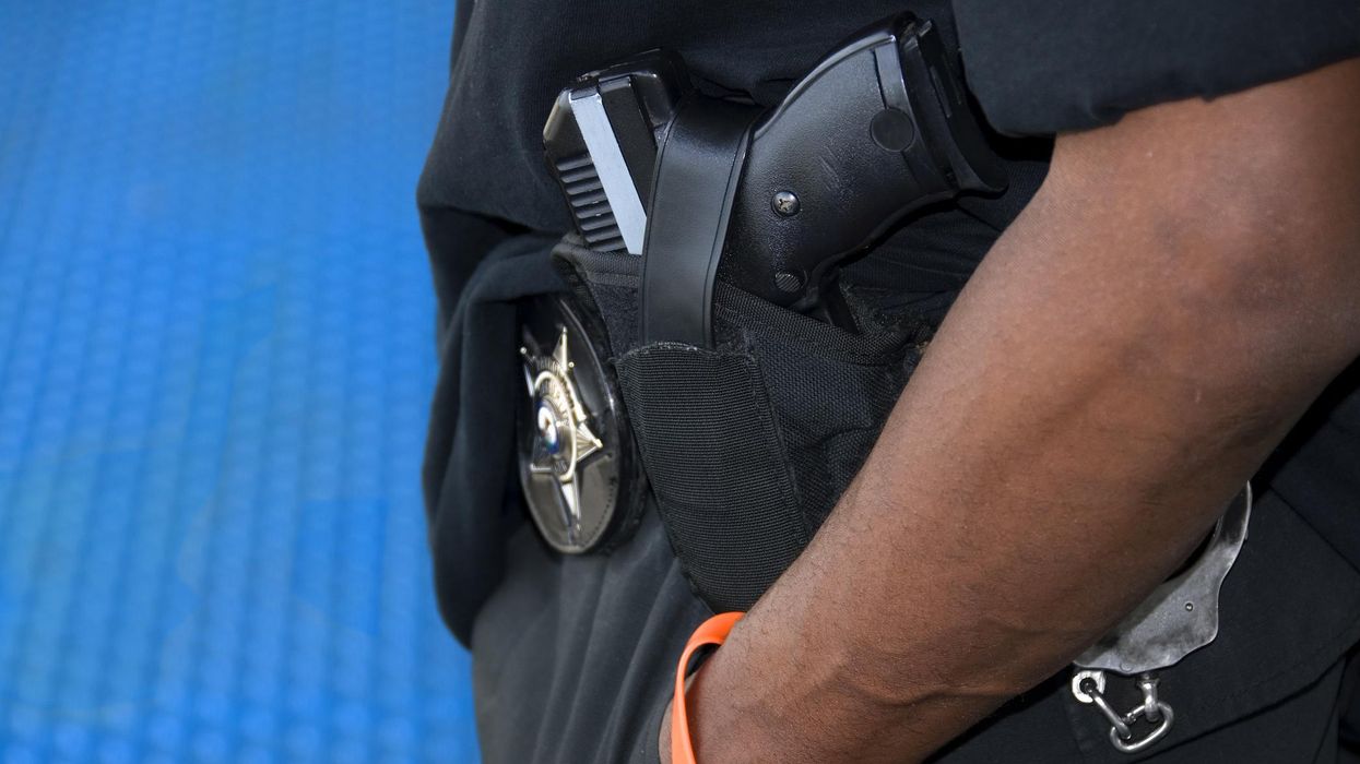 Democrat introduces bill to mandate armed security in every gas station, bank, grocery store, pawn shop in Chicago