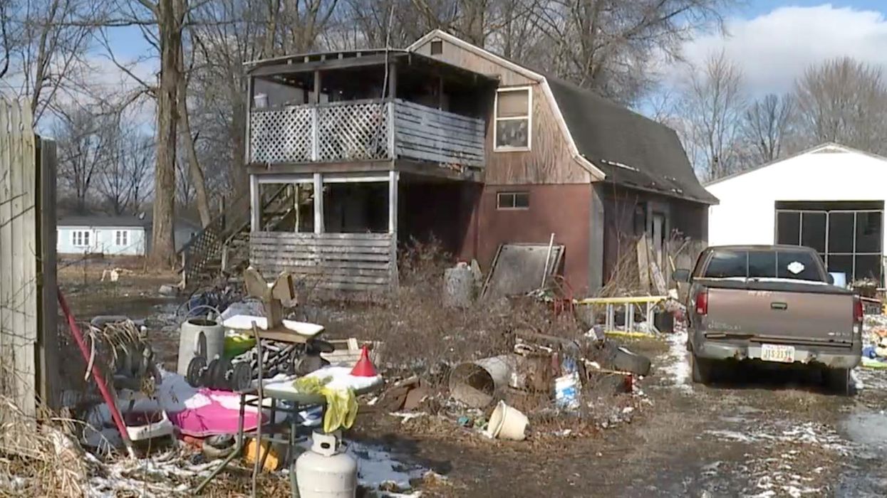 3-year-old found shivering in 'deplorable' conditions after his parents die on their front porch. Police suspect they overdosed.