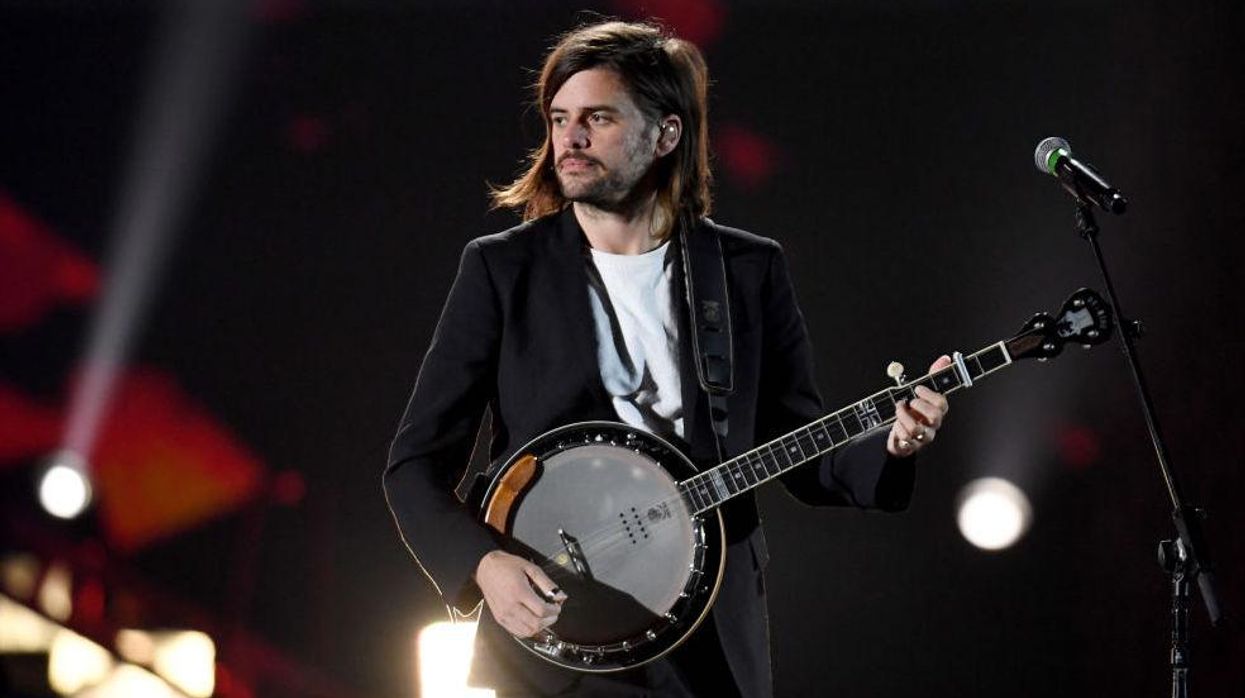 Canceled Mumford & Sons banjo player lets Bill Maher know how he responded to outrage mob: 'I retracted the apology'