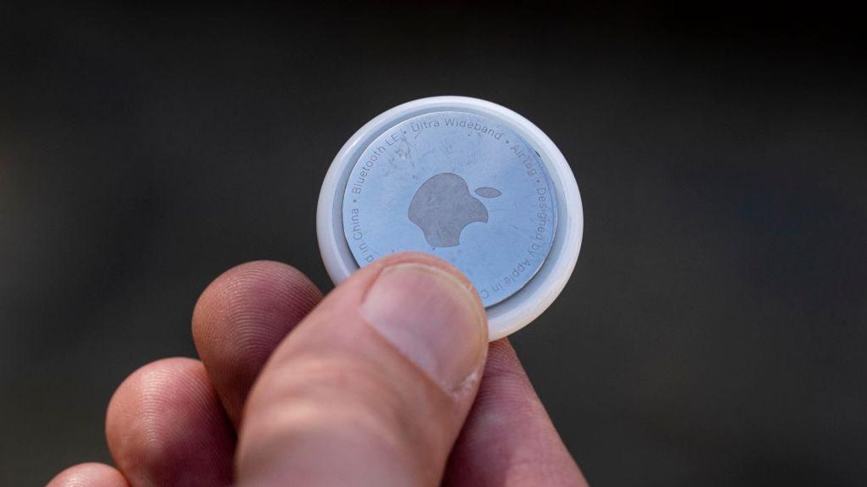 North Carolina couple outsmarts car thieves with Apple AirTag: 'They picked the wrong car'