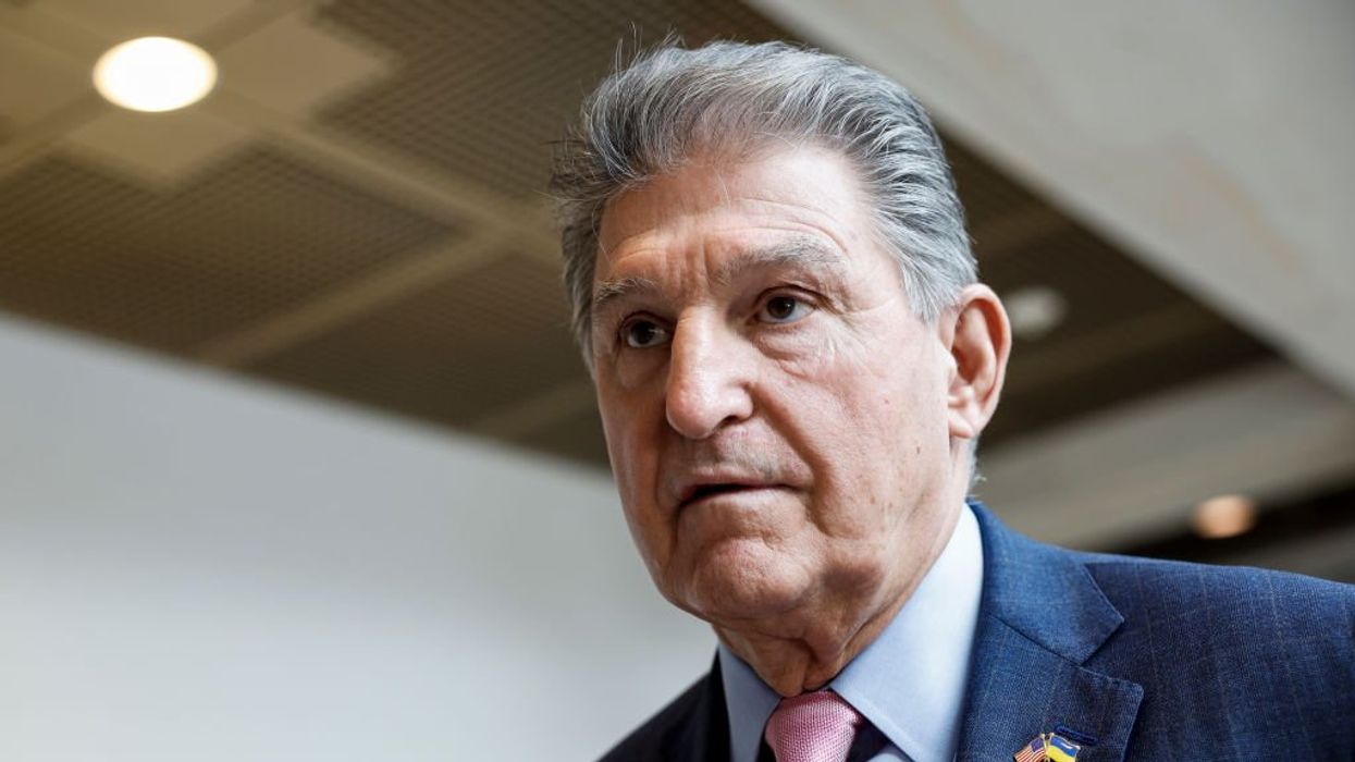 Manchin dings Biden admin, saying it's 'unacceptable' it took so long for a senior official to visit East Palestine train derailment site