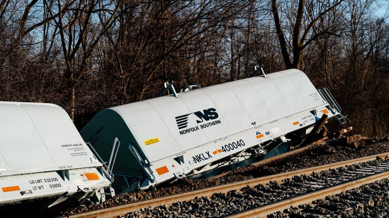 Report: Norfolk Southern has greased politicians' hands to the tune of nearly $100 million since 1990