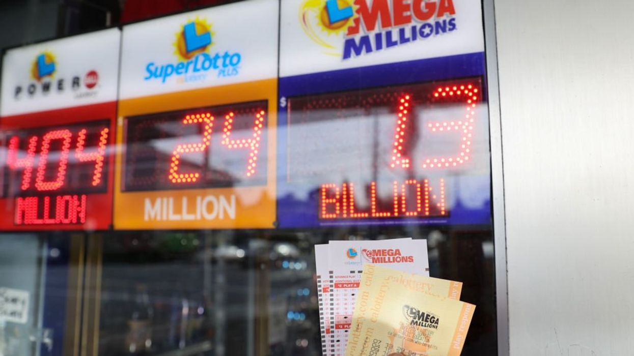 Man claims winning $2.04 billion Powerball ticket was stolen from him