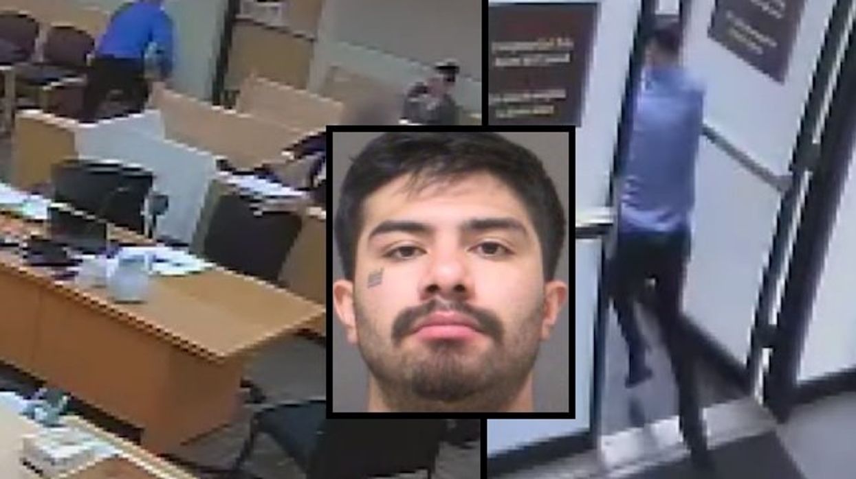 Murder suspect makes brazen escape from courthouse during trial break: Video