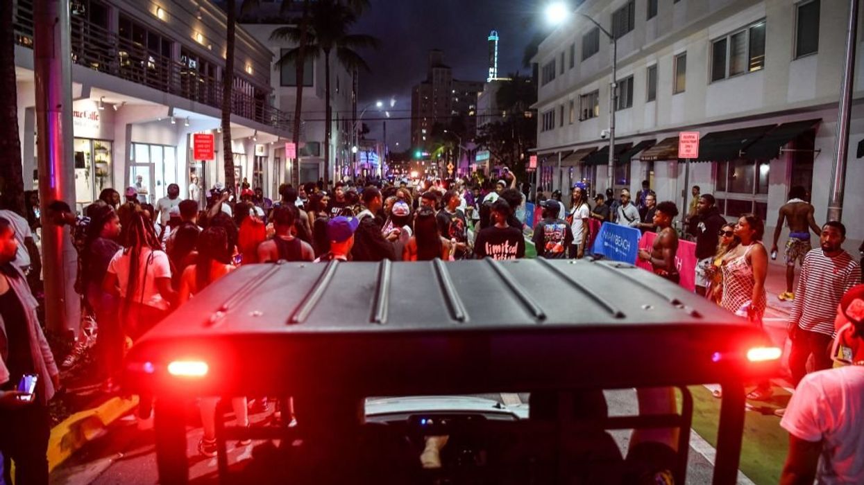 Miami Beach declares state of emergency, imposes curfew after fatal shootings, 'stampedes' during spring break