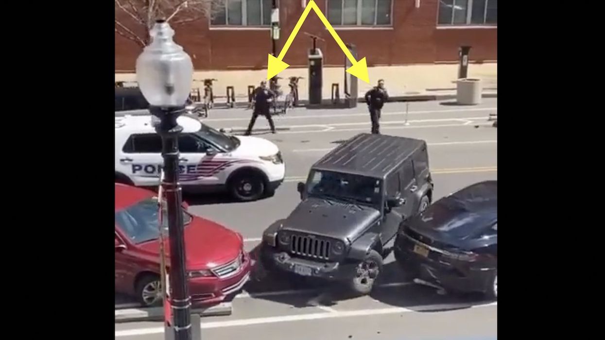 Video: Crook behind wheel of just-stolen Jeep slams into several cars in DC and takes off — while two cops stand mere feet away