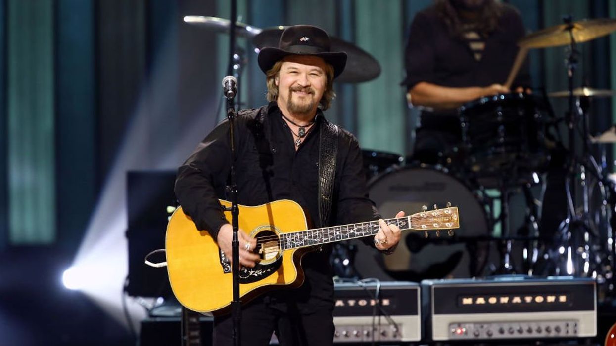 Travis Tritt drops Anheuser-Busch from tour — and makes key observation about who now owns the company