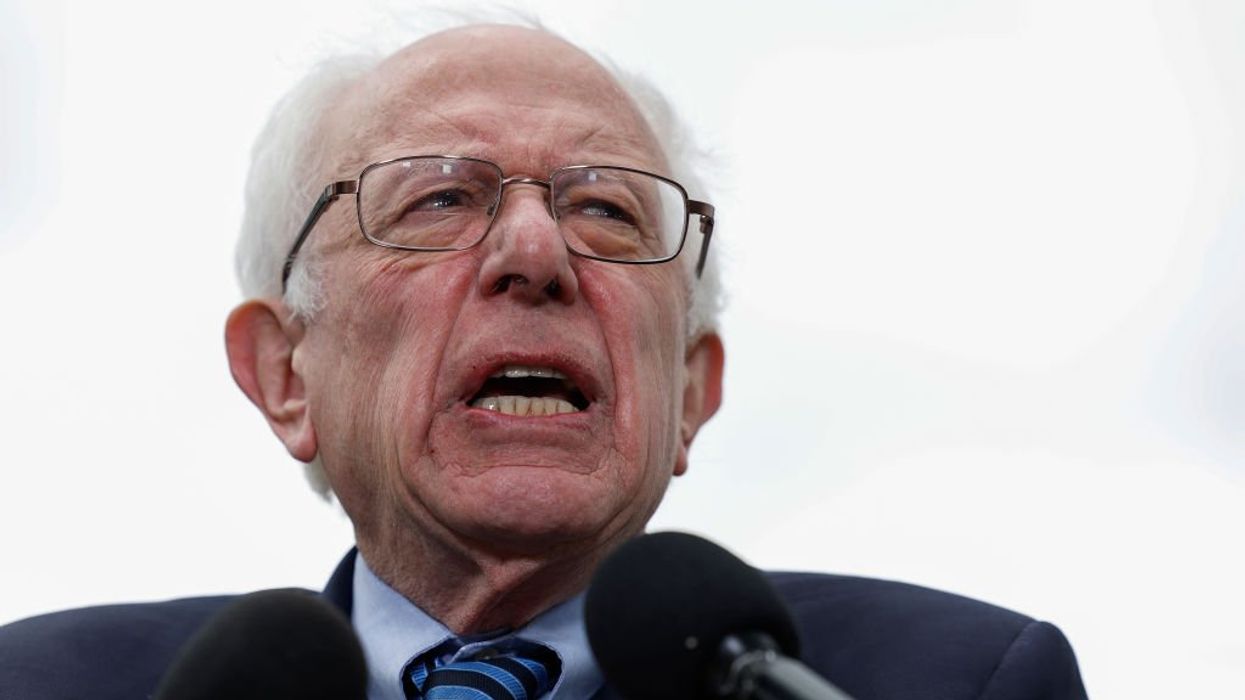 Sen. Bernie Sanders calls for $17 per hour federal minimum wage, 32-hour work week