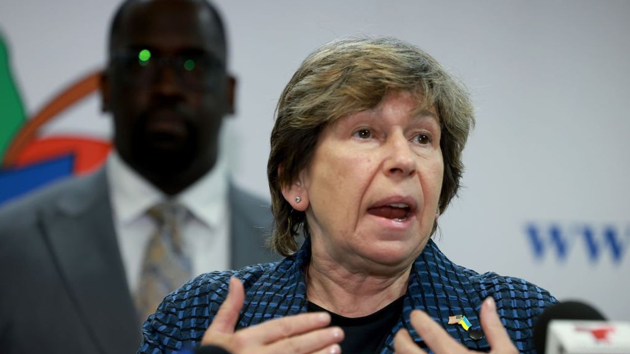 Teachers' union president Randi Weingarten tweets about service that scans people's social media accounts for potentially problematic posts they may want to delete