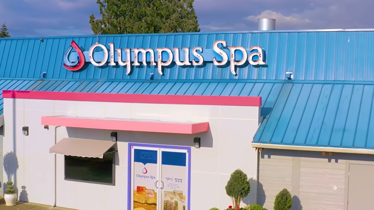 Washington judge forces Christian-owned women's spa where nudity is compulsory to admit transvestites with intact male genitalia