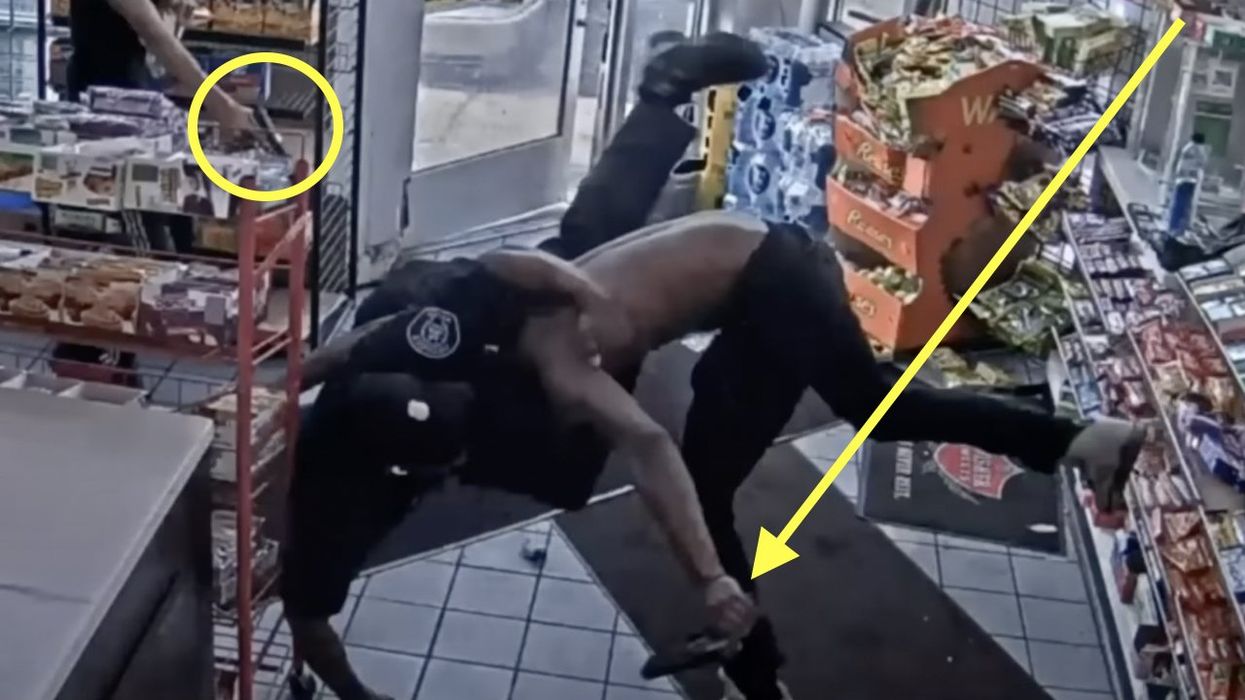 Video: Juvenile body-slams uniformed Detroit cop in attempt to steal his gun; perp's underage accomplice pulls piece of his own