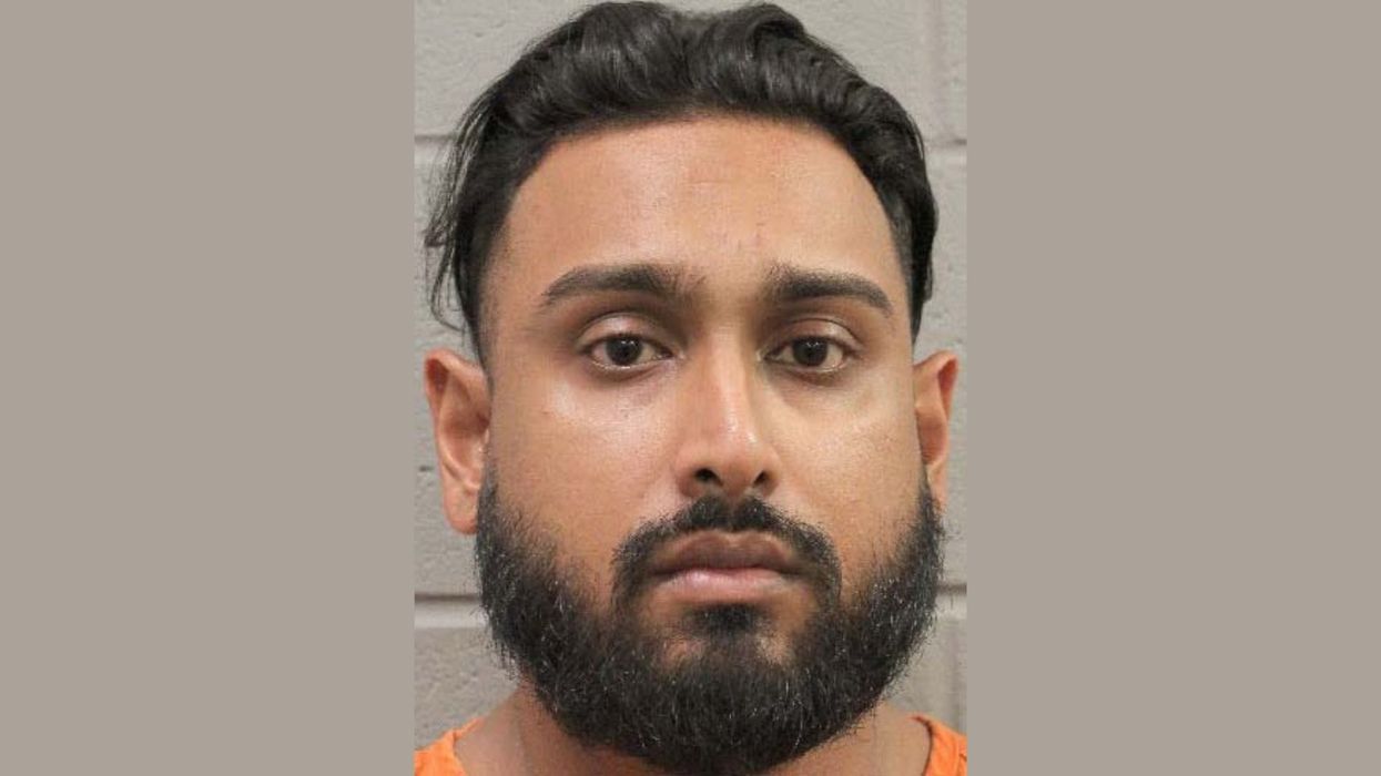 Houston police officer accused of shooting wife in the face