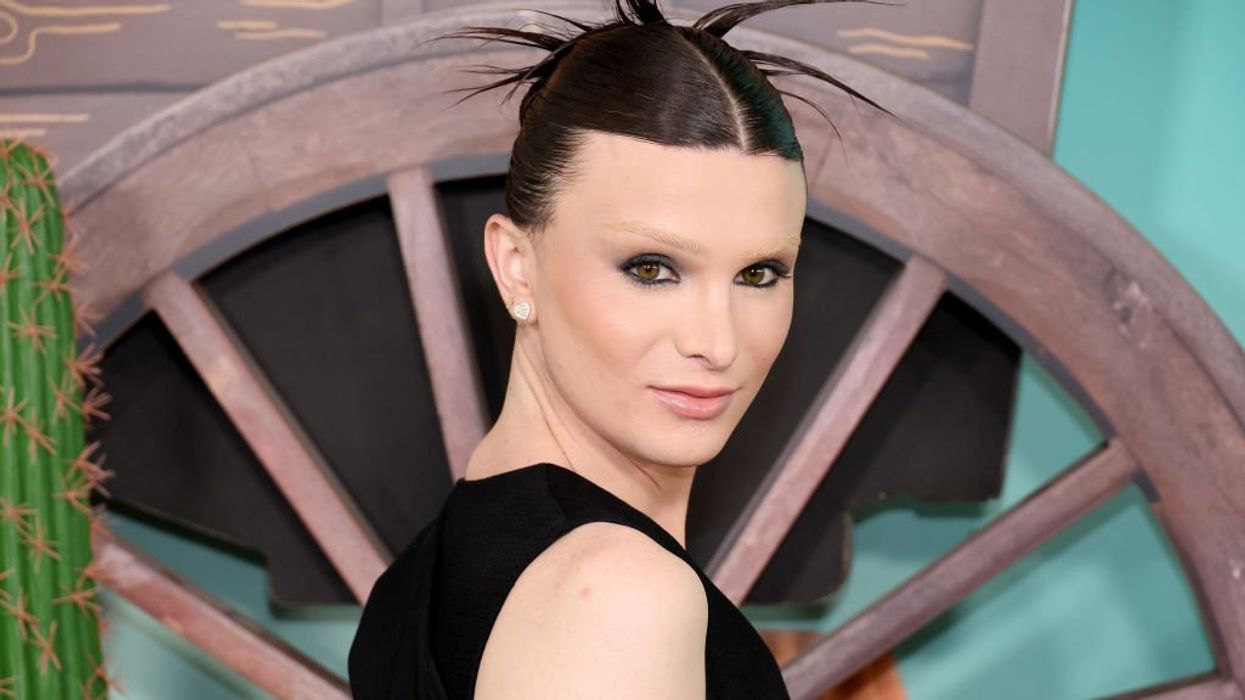 Dylan Mulvaney advertises availability for speaking gigs at colleges