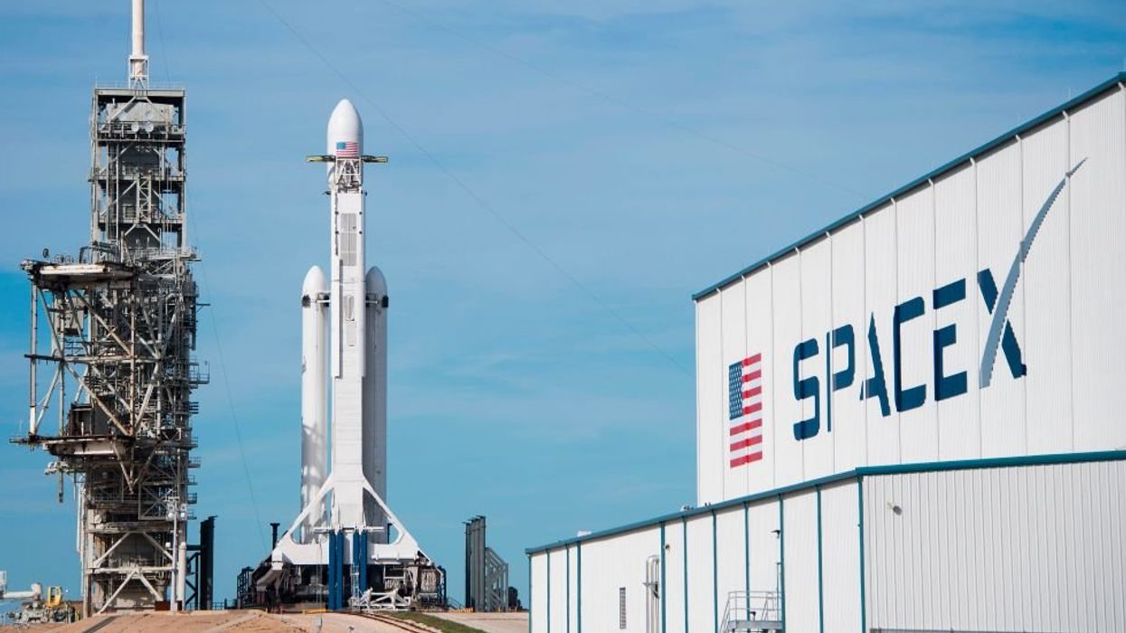 SpaceX sued for hiring only US citizens, green card holders — allegedly refusing to hire refugees, those granted asylum: DOJ