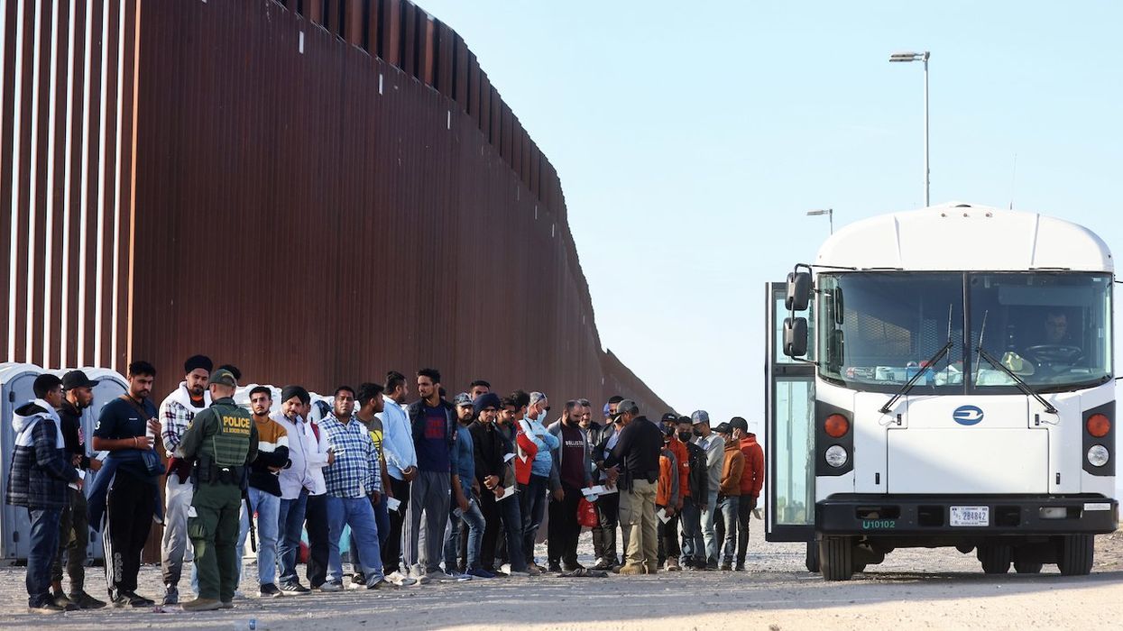 Dept. of Homeland Security lost track of 177,000 migrants over 17-month period, internal watchdog says