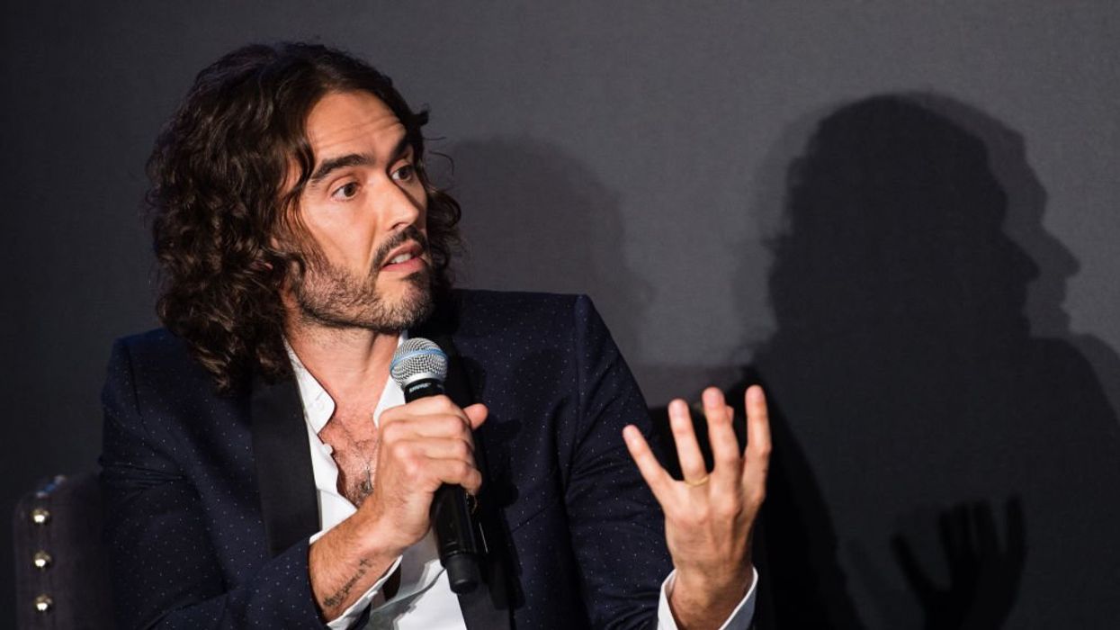 Celebrities support Russell Brand after he is accused of raping 4 women, actor 'absolutely refutes' allegations that he calls a 'coordinated attack'
