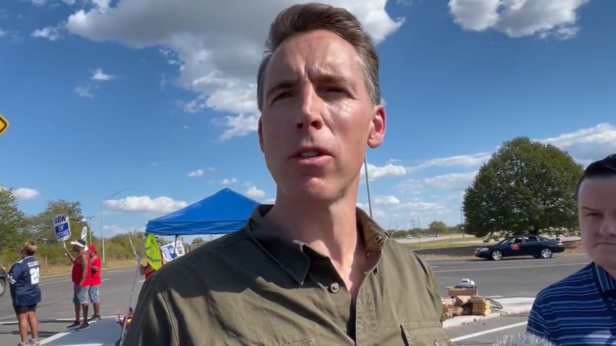 Sen. Josh Hawley shows up at UAW picket line, offers blunt solution to worker grievances: 'Invest in America'
