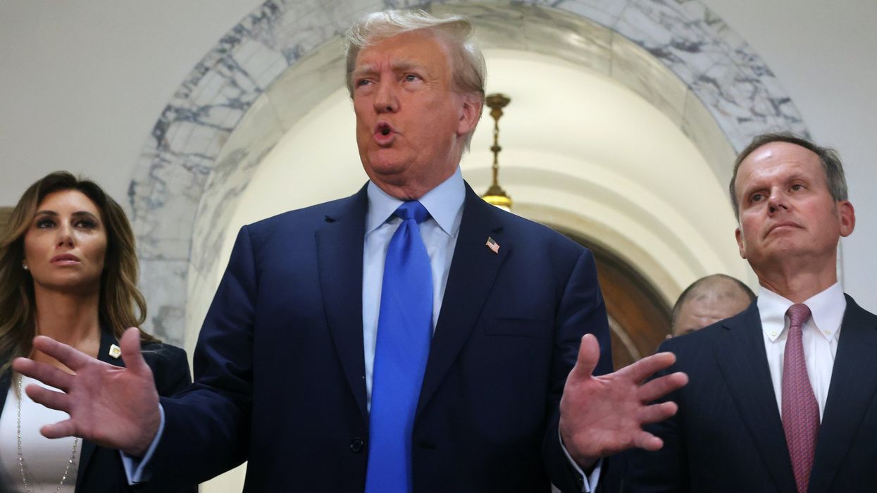 Judge issues gag order on Trump after he criticizes court clerk photo with Chuck Schumer