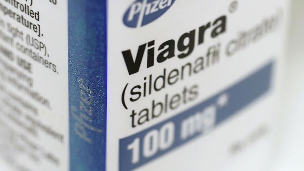 Man reportedly goes blind in right eye after taking little blue pill