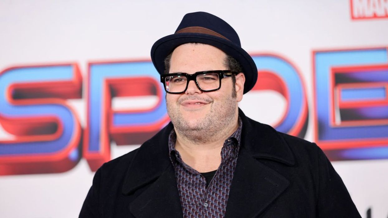 Progressive actor Josh Gad rips fellow liberals for pushing anti-Semitism amid Israel-Hamas war