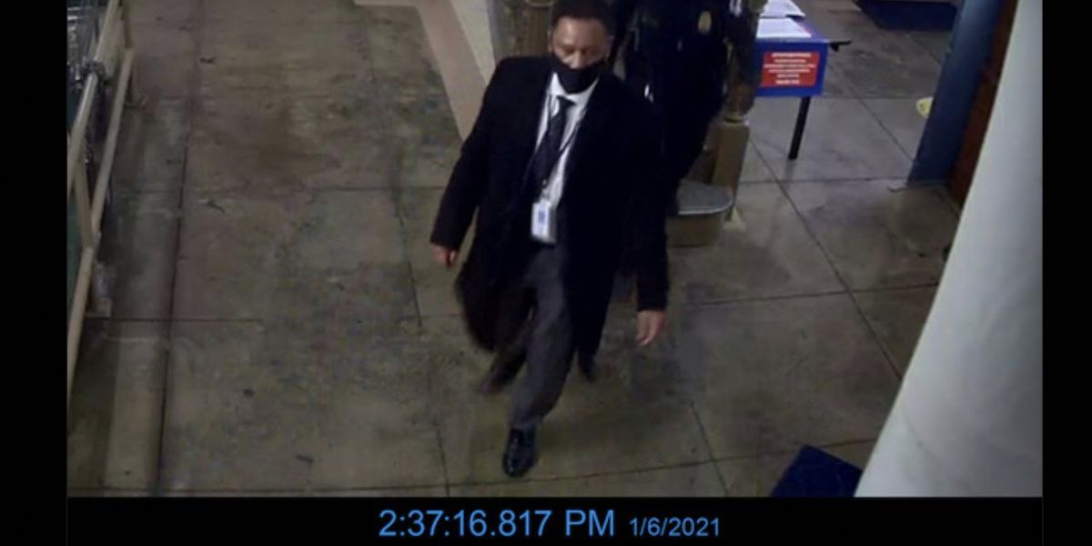 US rep. releases Jan. 6 video images of Capitol Police officer who Blaze News writer says appears to have lied in court | Blaze Media