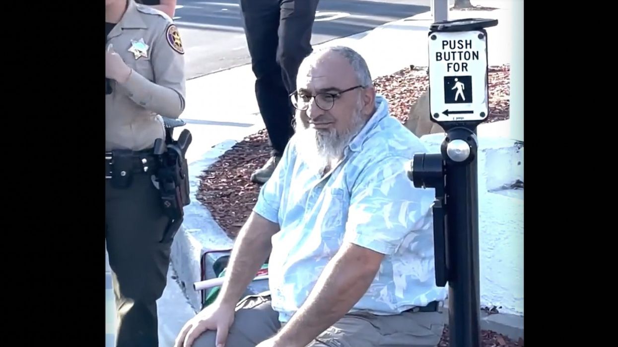 Police arrest pro-Palestinian suspect over killing of elderly Jewish man holding Israeli flag at protest; $1 million bail set