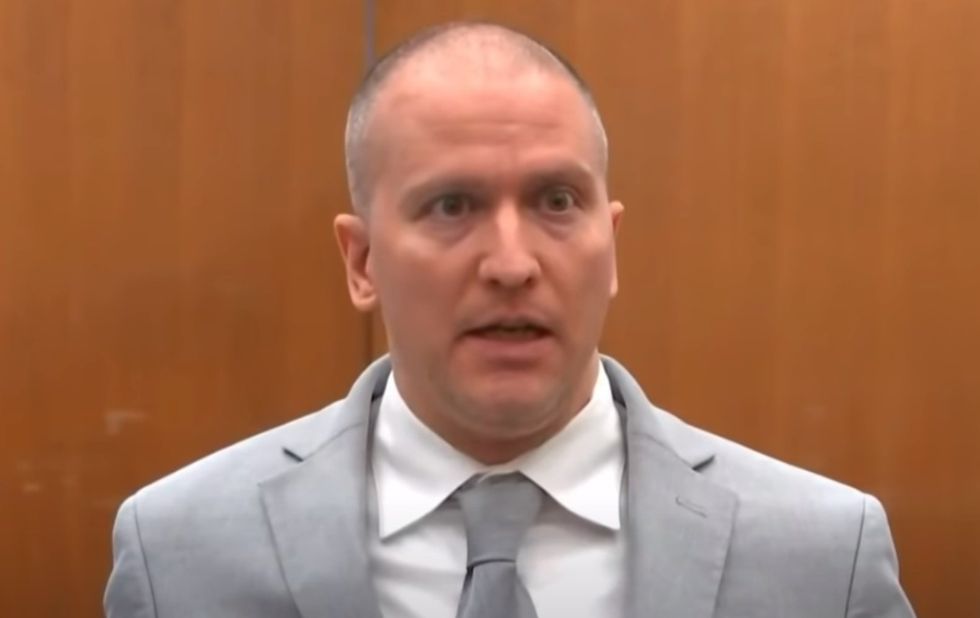 Derek Chauvin‚ ex-cop convicted of killing George Floyd‚ stabbed in prison‚ may have required 'life-saving measures': Report