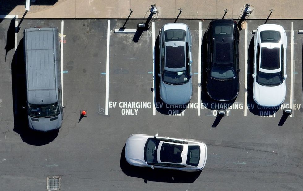 Auto dealers urge Biden to ‘tap the brakes’ on ‘unrealistic’ EV mandate: ‘Enthusiasm has stalled’